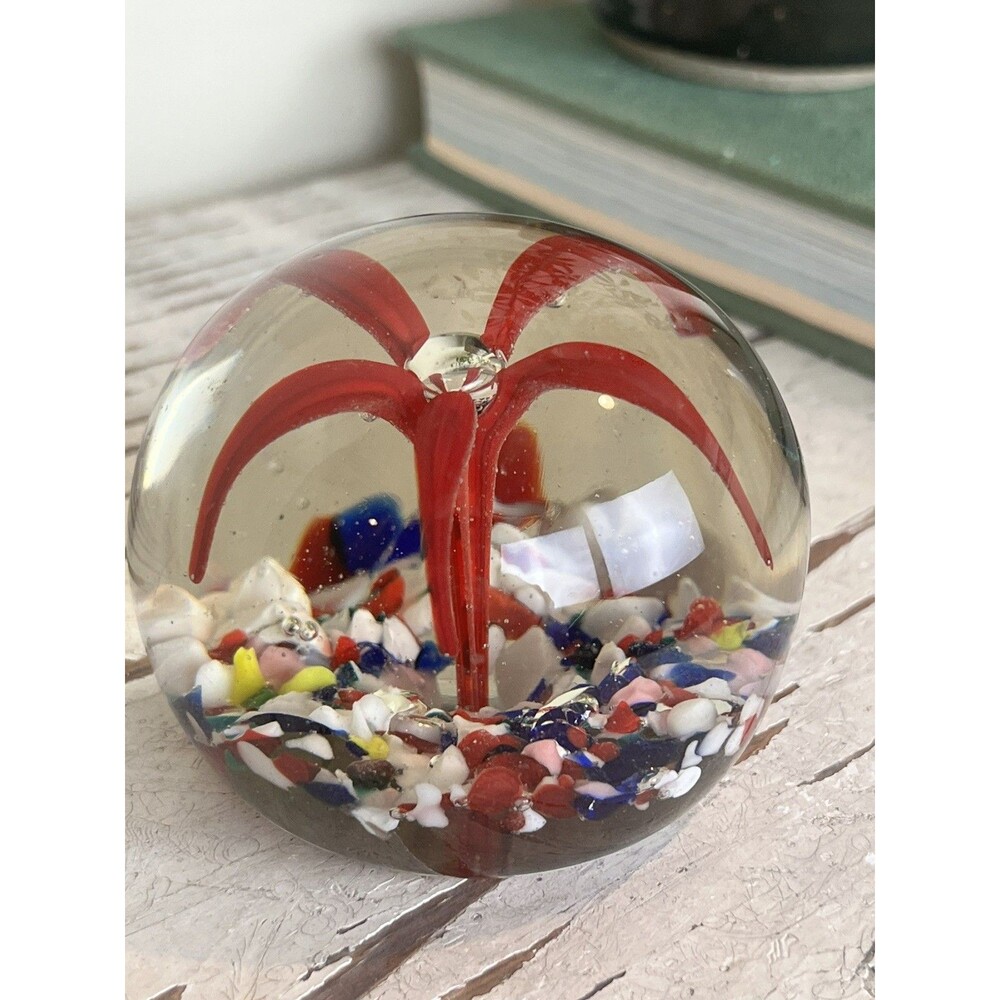 Vintage Art Glass Red Flower Yellow Blues Whites Round Orb Paperweight / Retro - Picture 6 of 11